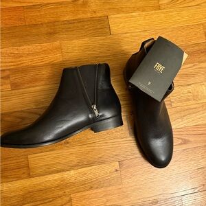 Frye Black Chukka Boots for Men